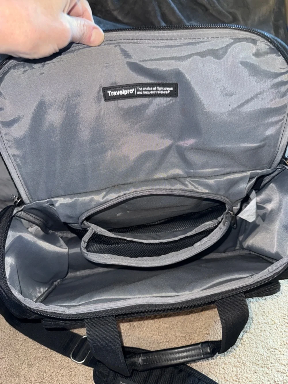 Travelpro crew deluxe carryon bag
